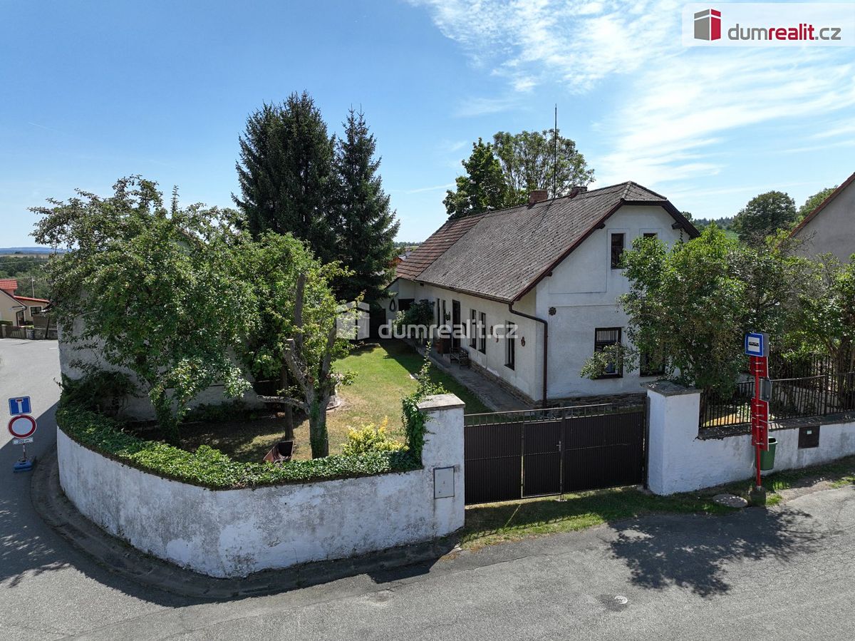 Prodej rodinného domu 90 m², pozemek 795 m²